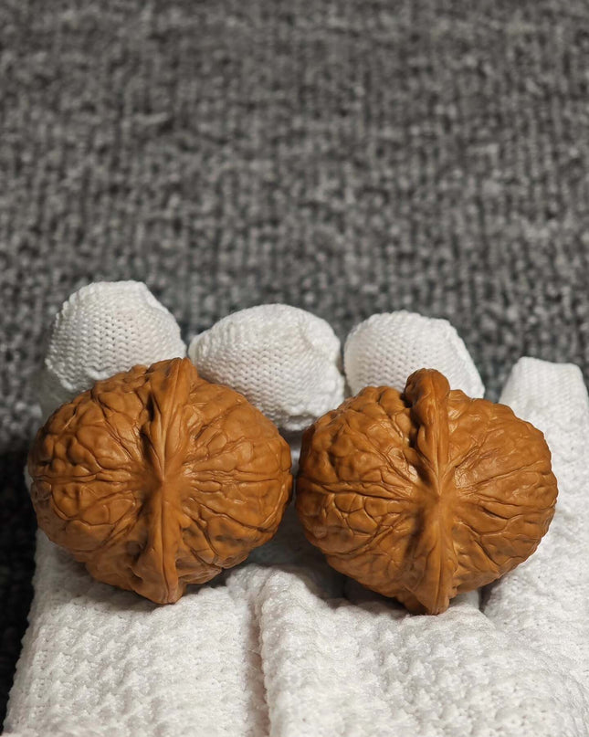 Pumpkin  Wenwan Walnuts inlaid with white ice agate
