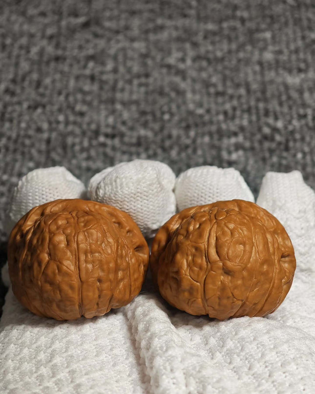 Pumpkin  Wenwan Walnuts inlaid with white ice agate