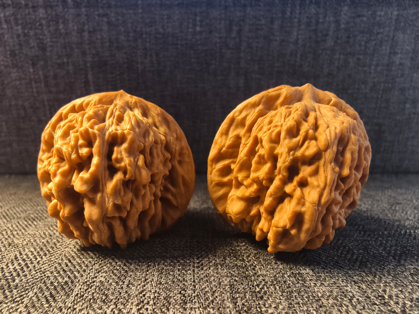 Raw Unpolished Four-Story Tower Wenwan Walnuts