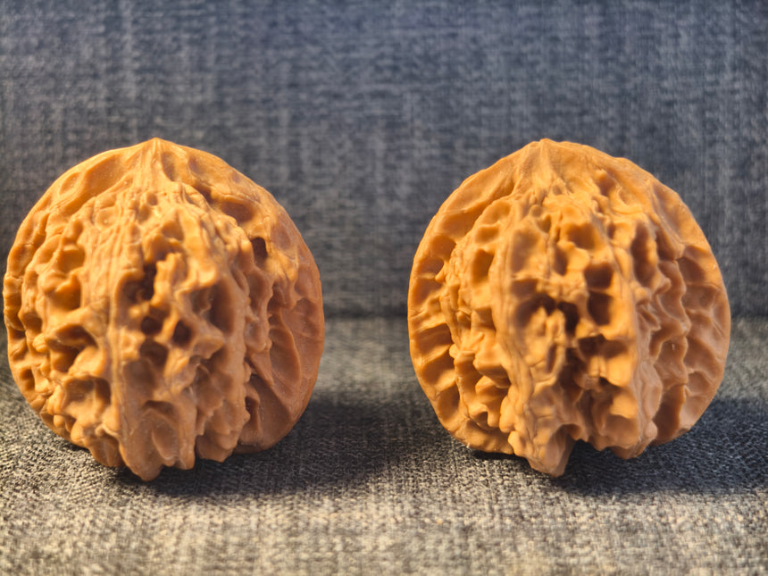 Apple Orchard Wenwan Walnuts 38×40mm