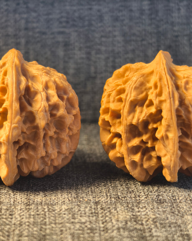 Apple Orchard Wenwan Walnuts 38×40mm